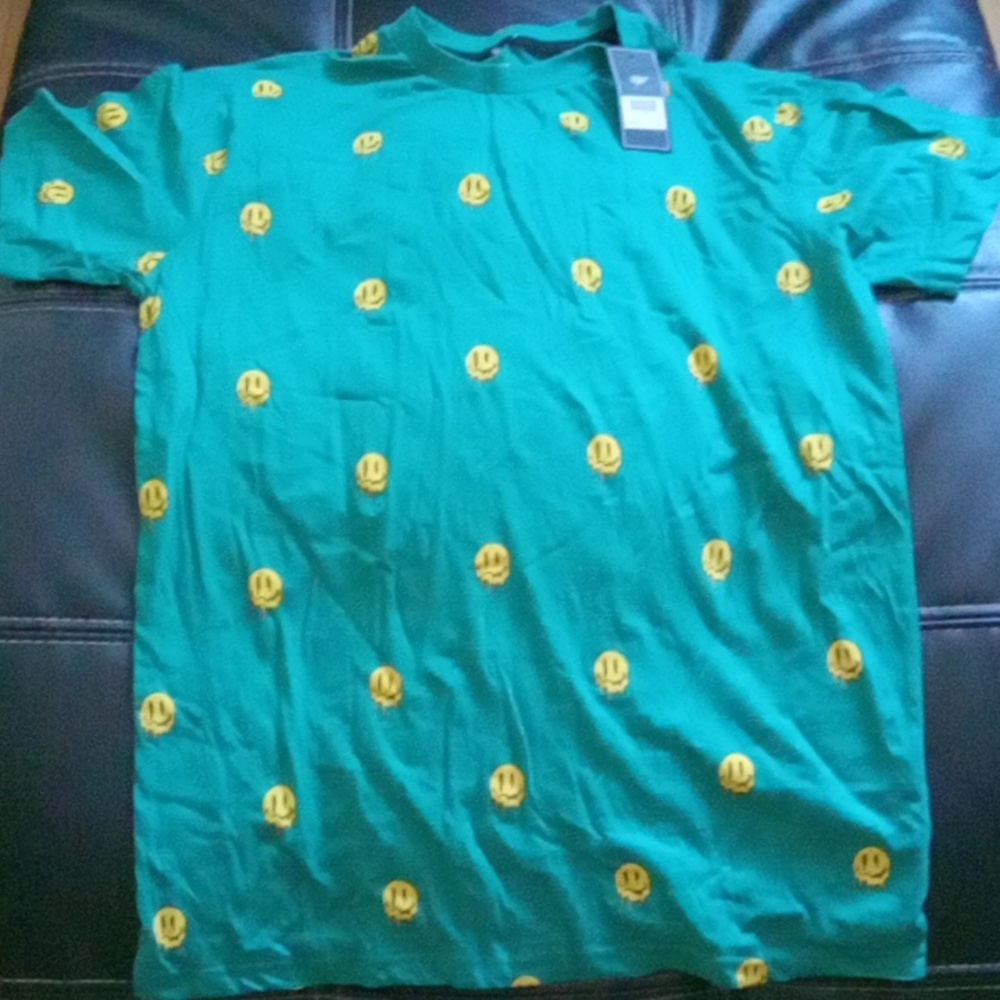 😍😍Teal drippin smiley tshirt😍😍😍